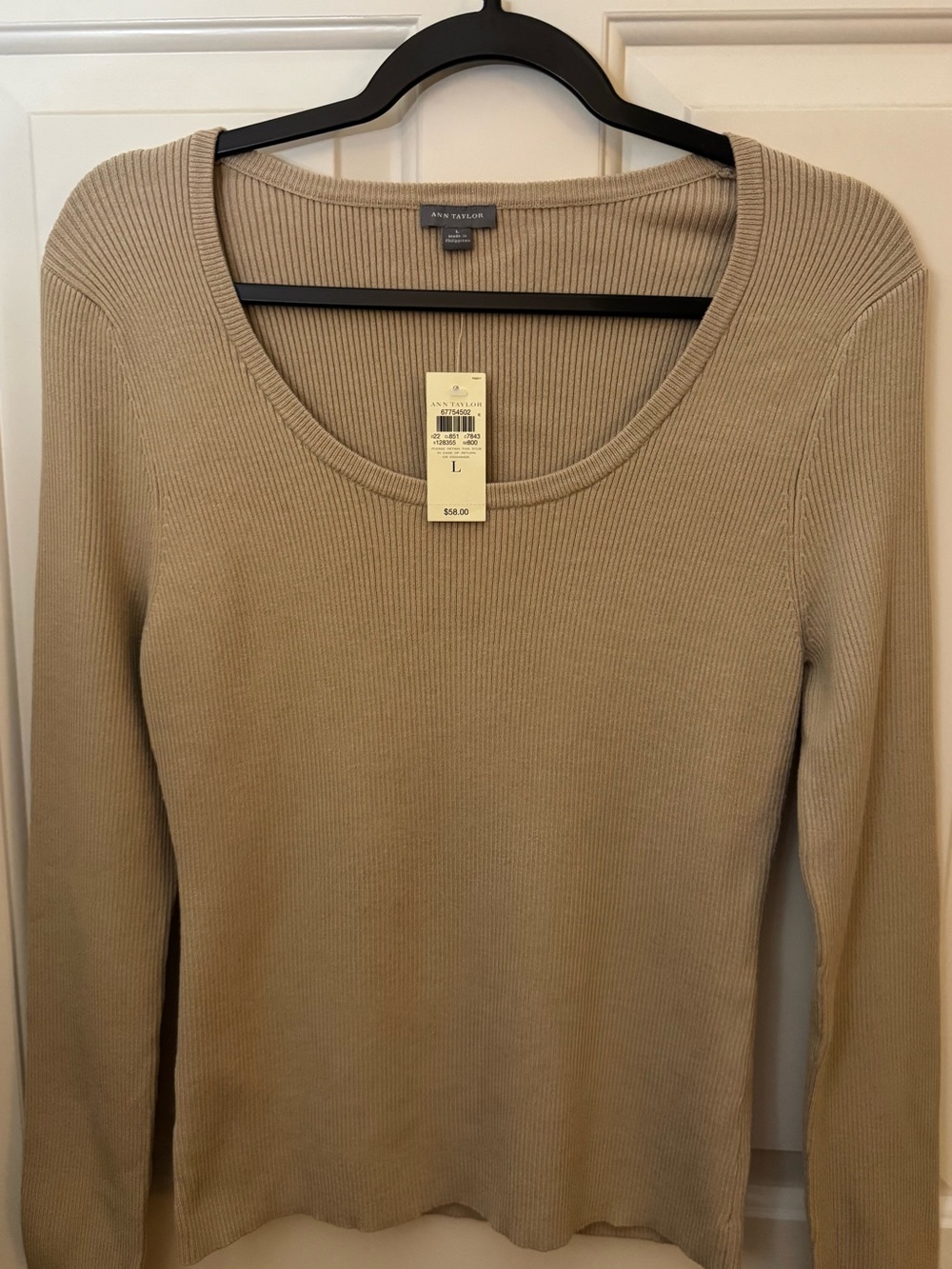 Ann Taylor Top Light Sweater Beige Ribbed Scoop Neck Long Sleeves Size L **NWT**